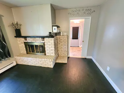 Living - 801 Concord Blvd, Blackman, MI 49202 photo 3 of 4