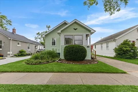 256 W Tacoma St, Clawson, MI 48017