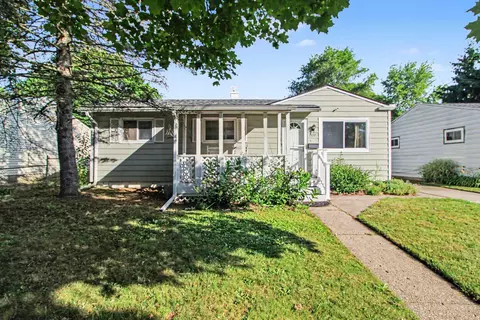 1307 Fall River Rd, Ypsilanti, MI 48198