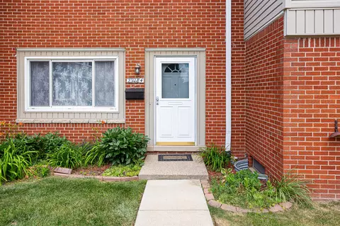 29184 Manchester St, Westland, MI 48185