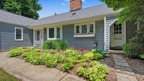 3702 Meadow Ln, Lodi, MI 48176