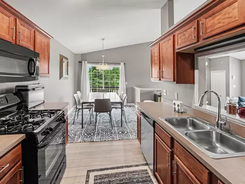 Kitchen - 404 Riversedge Dr, Saline, MI 48176 photo 2 of 2