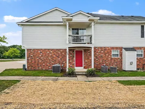 404 Riversedge Dr, Saline, MI 48176