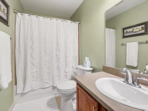 Bath - 404 Riversedge Dr, Saline, MI 48176 photo 2 of 2