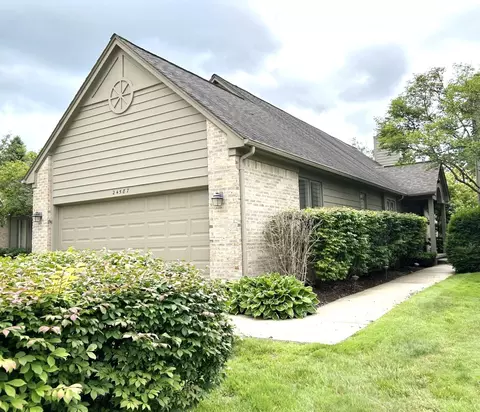 24587 Enchanted Dr, Novi, MI 48374