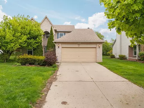 4155 Crystal Creek Dr, Pittsfield, MI 48197