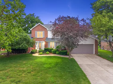 24762 White Plains Dr, Novi, MI 48374