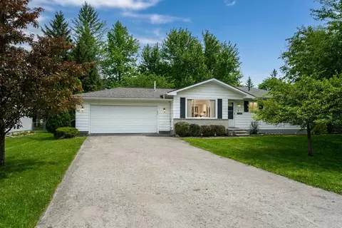 1239 Atkinson Ave, Bloomfield Hills, MI 48302