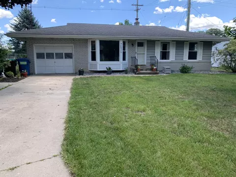 509 Sunset Dr, Clinton, MI 49236