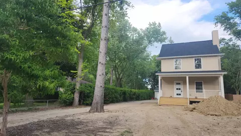 592 Kuehnle Ave, Ann Arbor, MI 48103