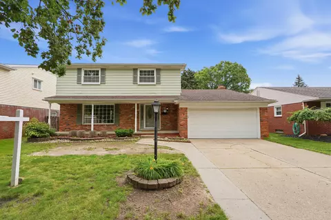 14140 Hubbard St, Livonia, MI 48154