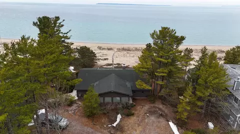 5864 Passage View Rd, Glen Arbor, MI 49636
