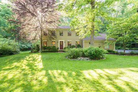 4578 Mount Brighton Dr, Genoa, MI 48116
