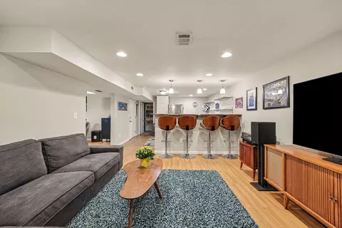 Living - 2000 E Stadium Blvd, Ann Arbor, MI 48104 photo 4 of 4