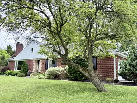 Exterior - 2000 E Stadium Blvd, Ann Arbor, MI 48104 photo 3 of 10