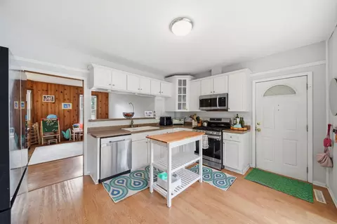 Kitchen - 1101 Williams St, Adrian, MI 49221 photo 2 of 4