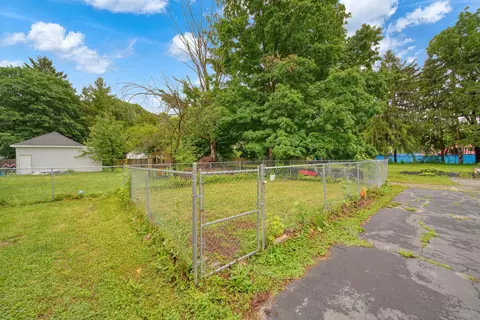 Exterior - 1101 Williams St, Adrian, MI 49221 photo 13 of 23