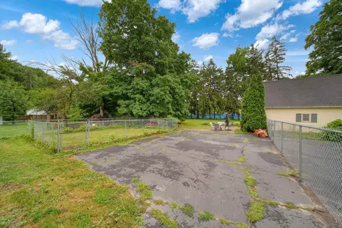 Exterior - 1101 Williams St, Adrian, MI 49221 photo 11 of 23