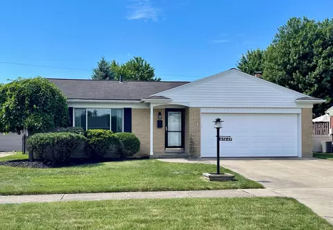 40547 Orangelawn Ave, Plymouth, MI 48170
