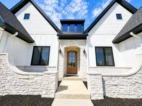9034 York Crest Dr, York, MI 48176