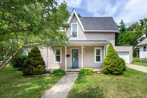 65 Pleasant St, Oxford, MI 48371