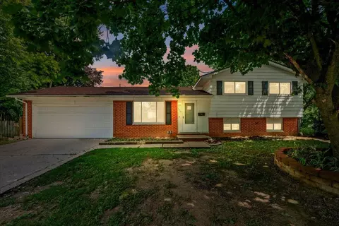 1115 Clark Dr, Ypsilanti, MI 48198