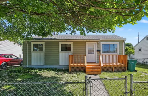 1302 Commonwealth Ave, Ypsilanti, MI 48198