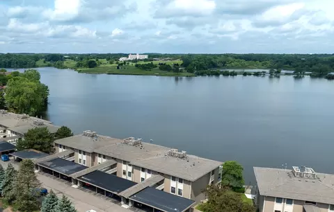873 Cliffs Drive Unit Dr #105, Ypsilanti, MI 48198