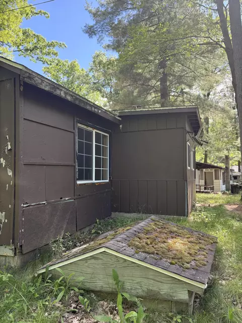 5339 Jerry St, Gladwin, MI 48624