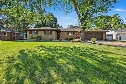 173 Mohawk St, Summit, MI 49203
