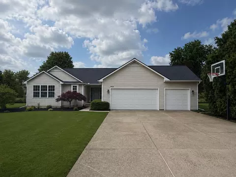 1478 Manistee Dr, Grand Blanc, MI 48439