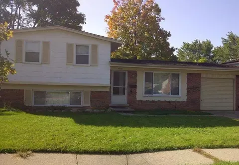 2906 Marshall St, Ann Arbor, MI 48108