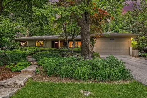 2411 Londonderry Rd, Ann Arbor, MI 48104