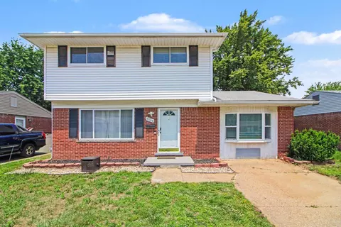 37700 Westvale St, Romulus, MI 48174