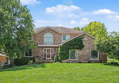 709 Snowmass Dr, Rochester Hills, MI 48309