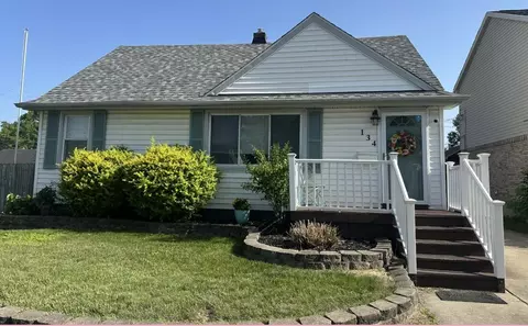 134 E Kalama Ave, Madison Heights, MI 48071
