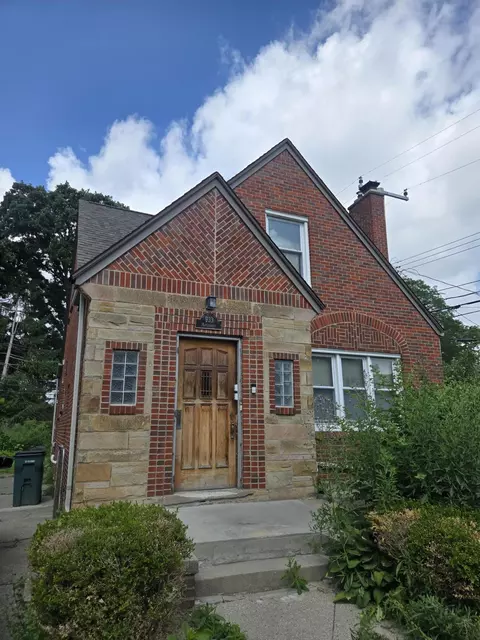 933 Maplegrove Ave, Royal Oak, MI 48067