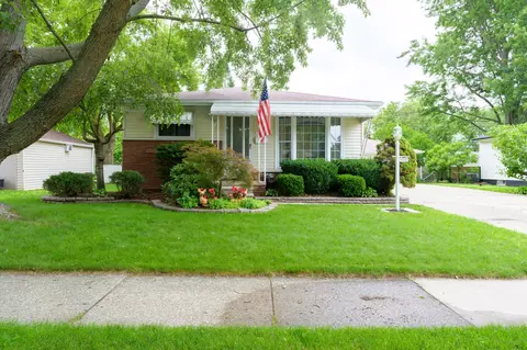 26352 Osmun St, Madison Heights, MI 48071