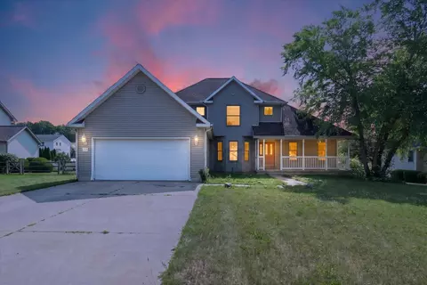 812 Derby Dr, Tecumseh, MI 49286
