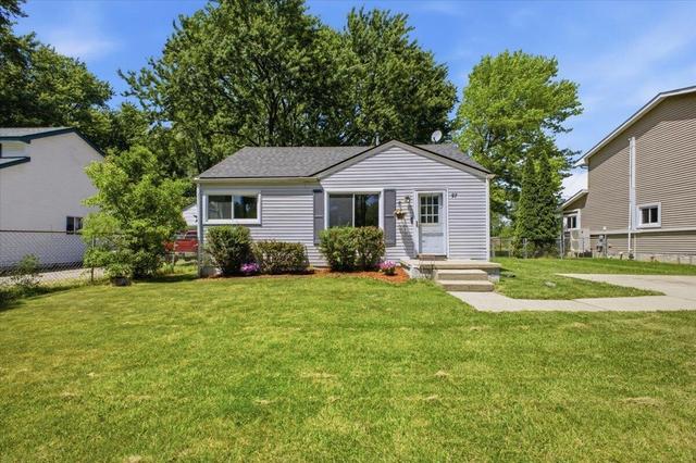 97 E Glass Rd, Ortonville, MI 48462