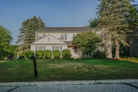 2411 Weathervane Rd, West Bloomfield, MI 48324