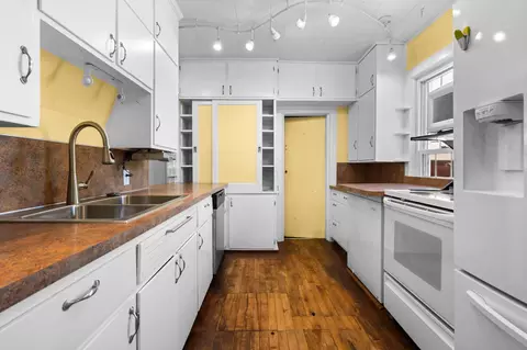 Kitchen - 11230 Hoyt Rd, Henrietta, MI 49259 photo 1 of 4
