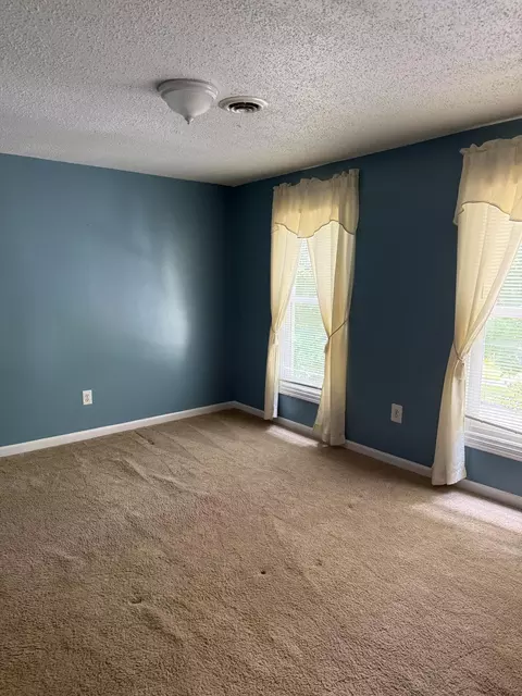 Bedroom - 645 State St, Adrian, MI 49221 photo 4 of 7