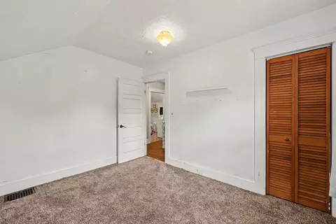 Bedroom - 134 Hollis St, Jackson, MI 49203 photo 4 of 4