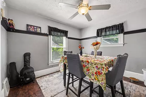 Dining - 134 Hollis St, Jackson, MI 49203 photo 1 of 1