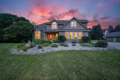 9236 Stoneyfield Ct, Dexter, MI 48130