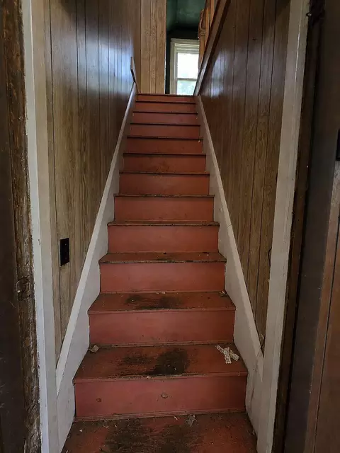 Entry Way - 312 W 7th, Henrietta, MI 49259 photo 2 of 4