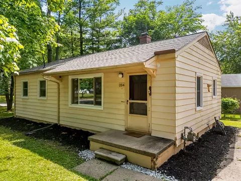 284 Highlake Ave, Ann Arbor, MI 48103