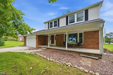 3919 Orchard Vw, Rochester Hills, MI 48307