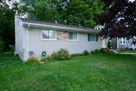 23270 Meadowlark St, Oak Park, MI 48237